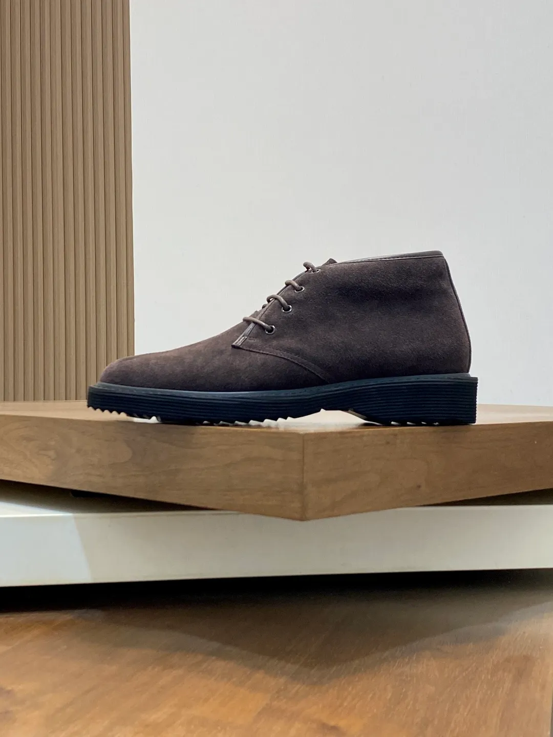 Men's shoes 💰840 Prada/Prada lace-up high-top wool sneakers, top-notch goods, show version, leading counter trial style, Nappa cowhide material, light and breathable, soft and comfortable, unique sports style, genuine leather tongue, full of brand style, lightweight embossed rubber sole, light and about 4CM higher, genuine leather feet, full wool on the inside, great foot feel, with original packaging Size: 39-40-41-42-43-44 (38, 45, 46 customized) leather shoe size